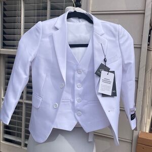 NWT- Boys Bocaccio White Blazer & Vest Set Size 6